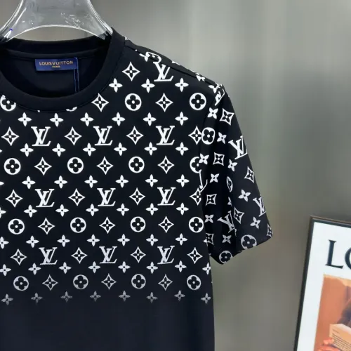 Replica Louis Vuitton LV T-Shirts Short Sleeved For Men #1436372 $68.00 USD for Wholesale