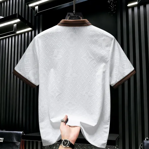 Replica Louis Vuitton LV T-Shirts Short Sleeved For Men #1436702 $45.00 USD for Wholesale