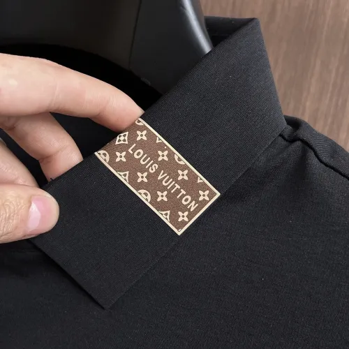 Replica Louis Vuitton LV T-Shirts Short Sleeved For Men #1436911 $48.00 USD for Wholesale