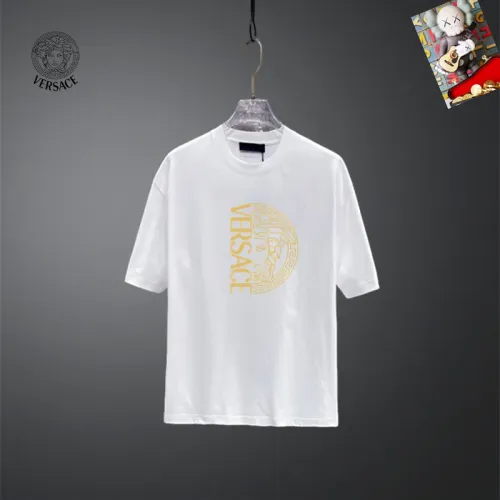 Versace T-Shirts Short Sleeved For Unisex #1437110 $25.00 USD, Wholesale Replica Versace T-Shirts
