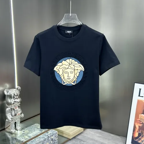 Versace T-Shirts Short Sleeved For Unisex #1439619 $64.00 USD, Wholesale Replica Versace T-Shirts