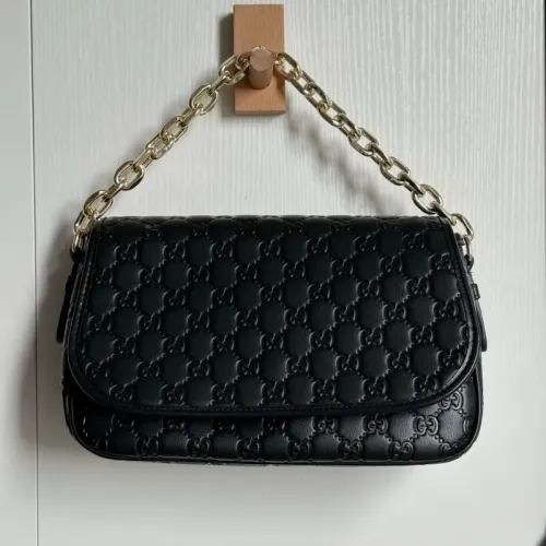 Replica Gucci AAA Quality Messenger Bags For Women #1441396 $82.00 USD for Wholesale