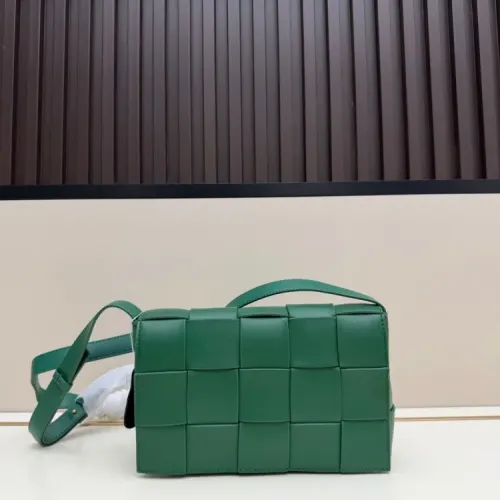 Bottega Veneta BV AAA Quality Messenger Bags For Women #1443621