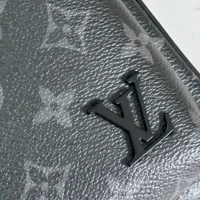 $132.00 USD Louis Vuitton AAA Man Messenger Bags #1440255
