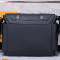 $182.00 USD Louis Vuitton AAA Man Messenger Bags #1440463