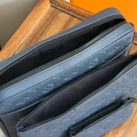 $182.00 USD Louis Vuitton AAA Man Messenger Bags #1440465