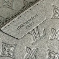 $182.00 USD Louis Vuitton AAA Man Messenger Bags #1440466