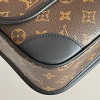 $160.00 USD Louis Vuitton AAA Man Messenger Bags #1440482