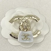 $36.00 USD Chanel Brooches For Women #1440656