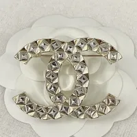 $34.00 USD Chanel Brooches For Women #1440657