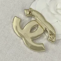 $32.00 USD Chanel Brooches For Women #1440673