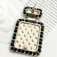 $32.00 USD Chanel Brooches For Women #1440674