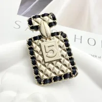 $32.00 USD Chanel Brooches For Women #1440674