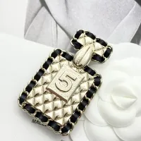 $32.00 USD Chanel Brooches For Women #1440674