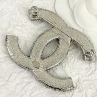 $40.00 USD Chanel Brooches For Women #1440730