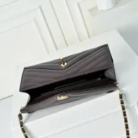 $88.00 USD Chanel AAA Quality Messenger Bags For Women #1441135