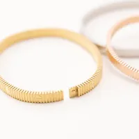 $25.00 USD Cartier bracelets In Gold #1441171