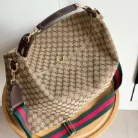 $88.00 USD Gucci AAA Quality Handbags For Women #1441386