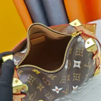$82.00 USD Louis Vuitton AAA Quality Messenger Bags For Women #1441724
