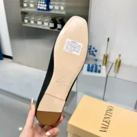 $105.00 USD Valentino Flat Shoes For Women #1442520