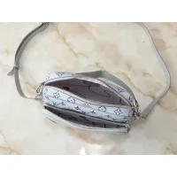 $60.00 USD Louis Vuitton Messenger Bags For Women #1443686