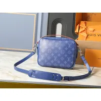 $60.00 USD Louis Vuitton Messenger Bags For Unisex #1443696