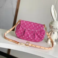 $182.00 USD Louis Vuitton AAA Quality Messenger Bags For Women #1443833
