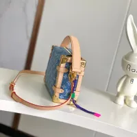 $210.00 USD Louis Vuitton AAA Quality Messenger Bags For Women #1443837