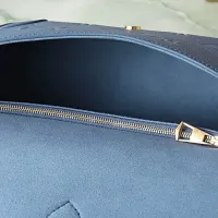 $210.00 USD Louis Vuitton AAA Quality Shoulder Bags For Women #1443843