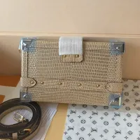 $170.00 USD Louis Vuitton AAA Quality Messenger Bags For Women #1443936