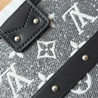 $170.00 USD Louis Vuitton AAA Quality Messenger Bags For Women #1443940