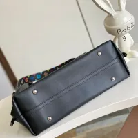 $205.00 USD Louis Vuitton AAA Quality Shoulder Bags For Women #1443964
