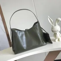 $202.00 USD Louis Vuitton AAA Quality Shoulder Bags For Women #1443973