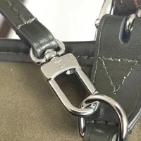 $202.00 USD Louis Vuitton AAA Quality Shoulder Bags For Women #1443973