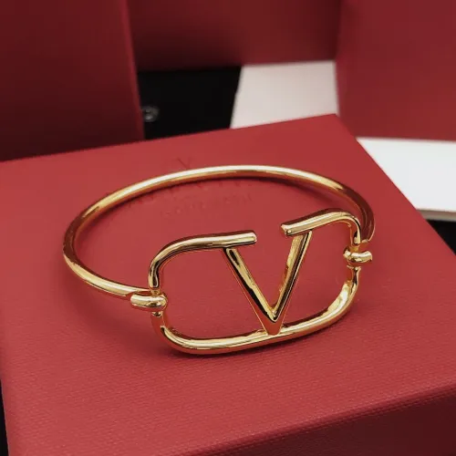 Valentino Bracelets #1448441 $27.00 USD, Wholesale Replica Valentino Bracelets