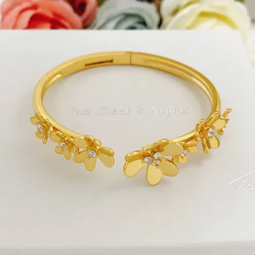 Van Cleef & Arpels Bracelets For Women #1448698
