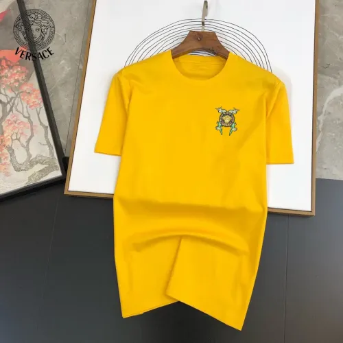 Versace T-Shirts Short Sleeved For Unisex #1451956 $25.00 USD, Wholesale Replica Versace T-Shirts