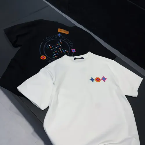Replica Louis Vuitton LV T-Shirts Short Sleeved For Unisex #1453001 $40.00 USD for Wholesale
