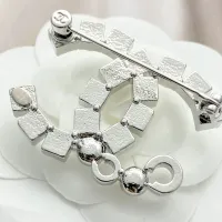 $32.00 USD Chanel Brooches For Women #1448900