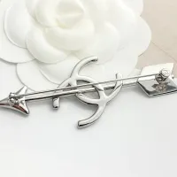 $34.00 USD Chanel Brooches For Women #1449442