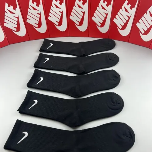 Replica Nike Socks #1461098 $29.00 USD for Wholesale