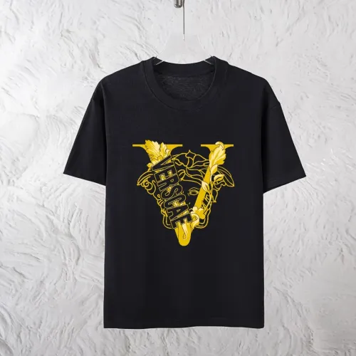 Replica Versace Tracksuits Short Sleeved For Unisex #1461317 $60.00 USD for Wholesale