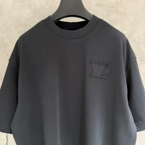 Replica Louis Vuitton LV T-Shirts Short Sleeved For Unisex #1461602 $48.00 USD for Wholesale
