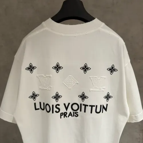 Replica Louis Vuitton LV T-Shirts Short Sleeved For Unisex #1461604 $48.00 USD for Wholesale
