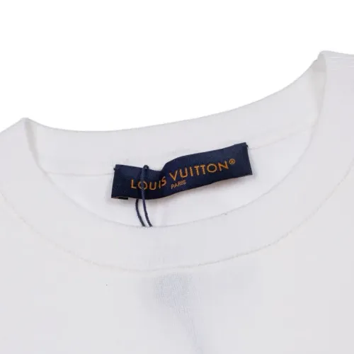 Replica Louis Vuitton LV T-Shirts Short Sleeved For Unisex #1461624 $82.00 USD for Wholesale