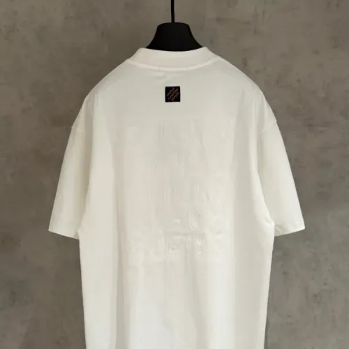 Replica Louis Vuitton LV T-Shirts Short Sleeved For Unisex #1462165 $45.00 USD for Wholesale