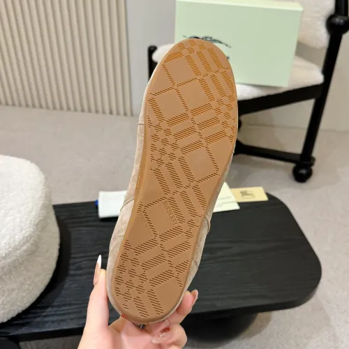 Replica Burberry Casual Shoes For Women #1462302 $105.00 USD for Wholesale