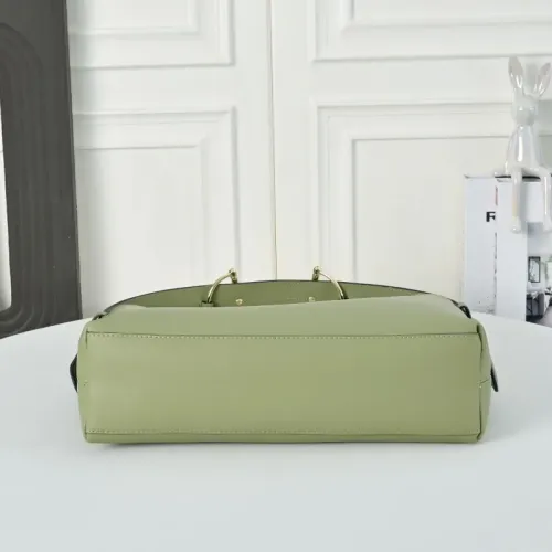 Replica Gucci AAA Quality Handbags For Women #1462719 $85.00 USD for Wholesale
