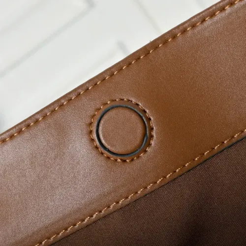 Replica Gucci AAA Quality Handbags For Women #1462722 $88.00 USD for Wholesale