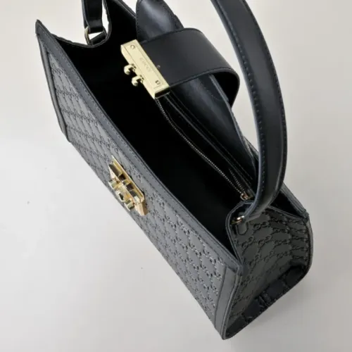 Replica Gucci AAA Quality Messenger Bags For Women #1462744 $80.00 USD for Wholesale